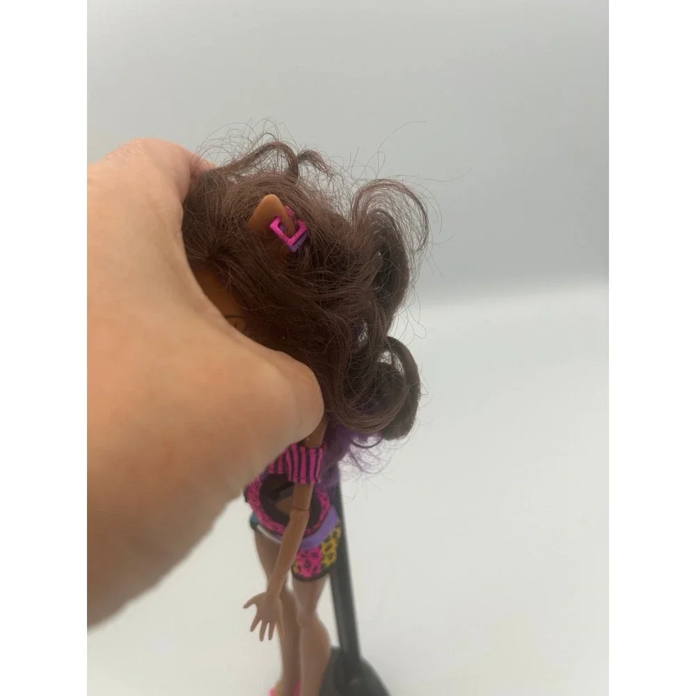 Monster High Gloom Beach Clawdeen fashion doll